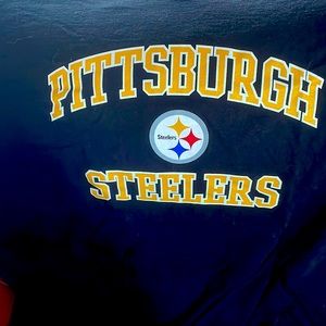 NFL Pittsburgh Steelers short sleeve tee.